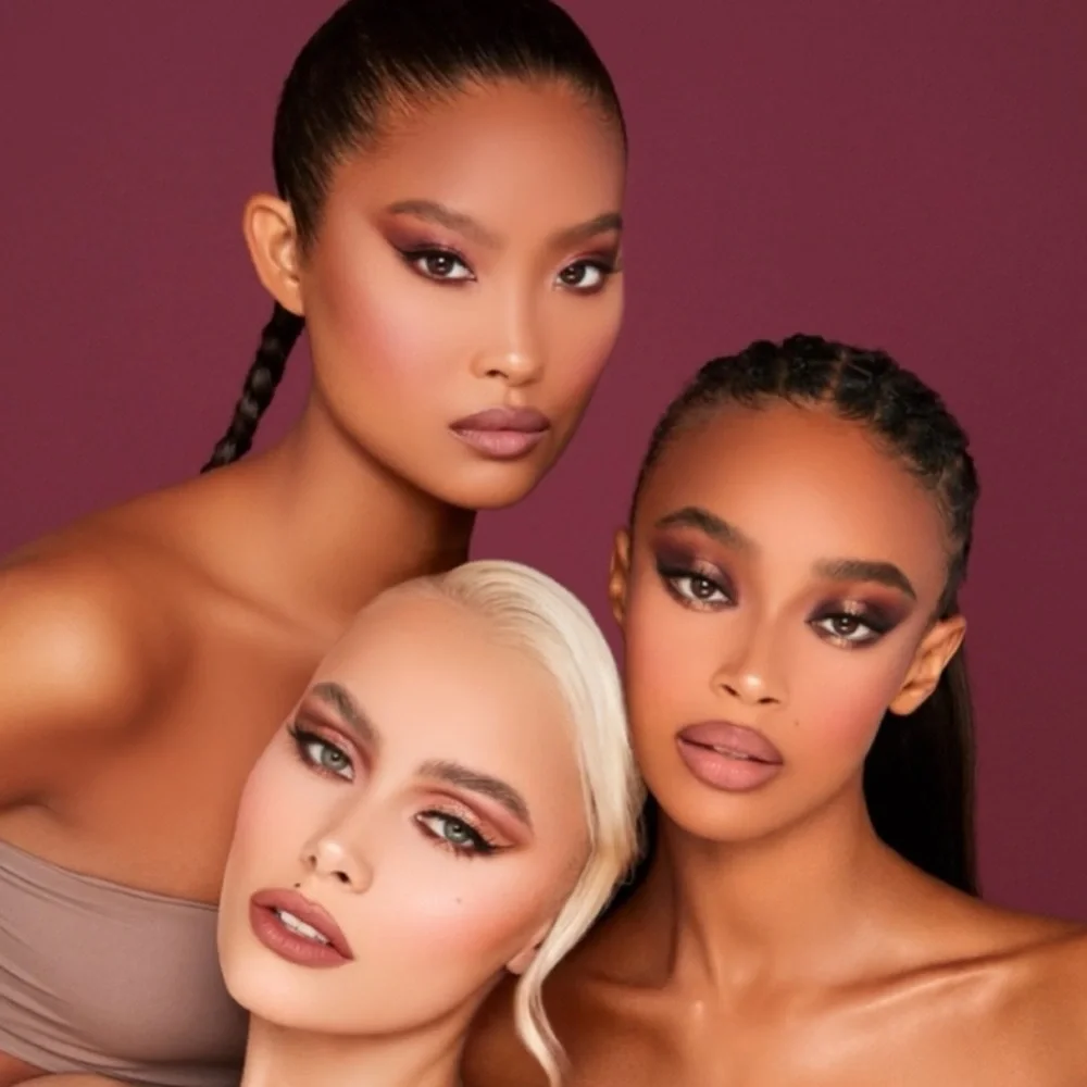 Kylie Cosmetics The Mauve Eyeshadow Palette - Picture 8 of 11